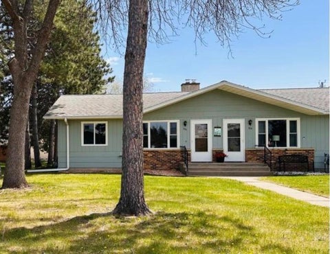 Townhouse For Sale - 330 Jefferson Avenue<br/> Cass County, Pine River, MN 56474