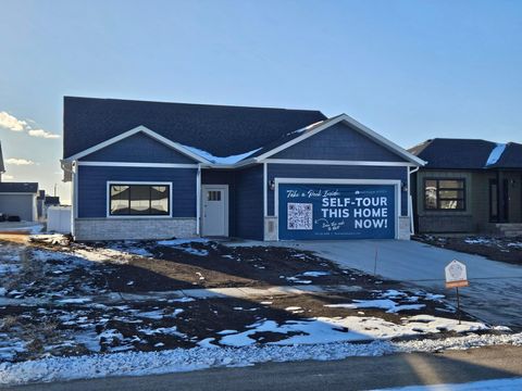 Homes For Sale - 7361 26 Street<br/> Fargo, ND 58104
