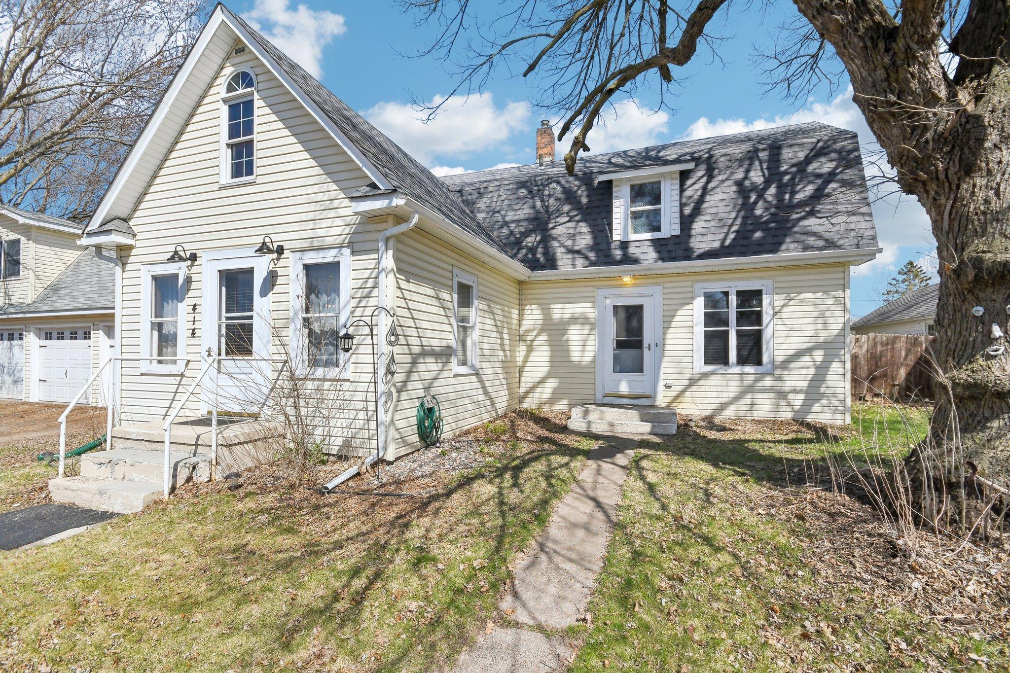 414 Wisconsin Avenue, Centuria, Wisconsin image 1