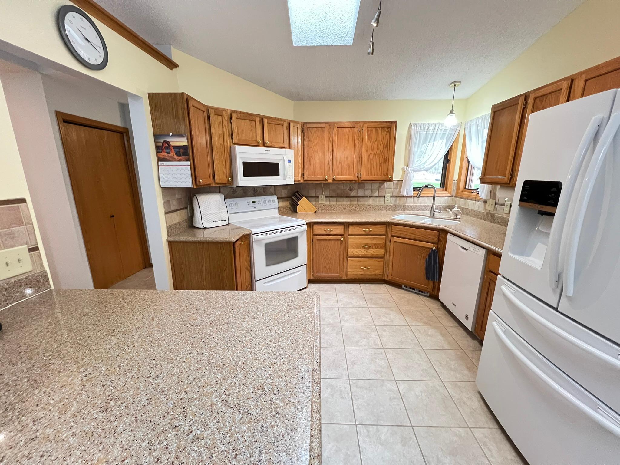 4310 Mccoll Drive, Savage, Minnesota image 3