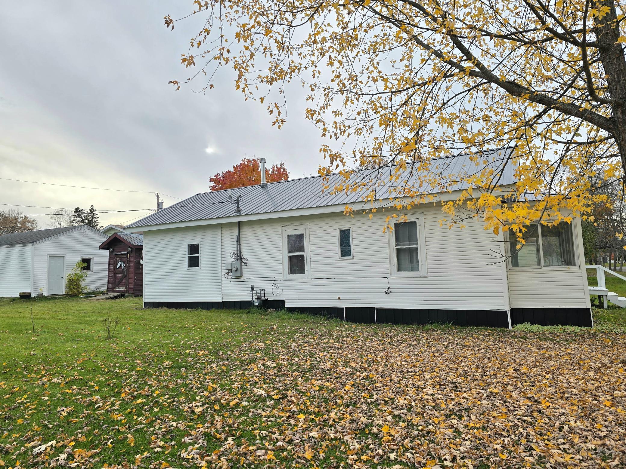 1113 8th Street, International Falls, Minnesota image 9