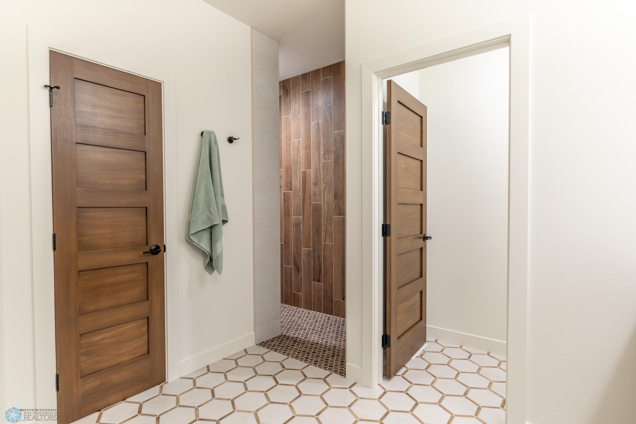 West Fargo, North Dakota 58078, United States, 3 Bedrooms Bedrooms, ,3 BathroomsBathrooms,Residential,Active,92521