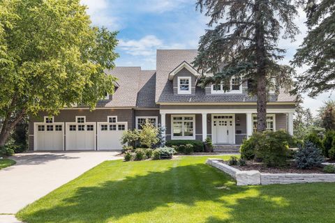 Homes For Sale - 5121 Mirror Lakes Drive<br/> Edina, MN 55436