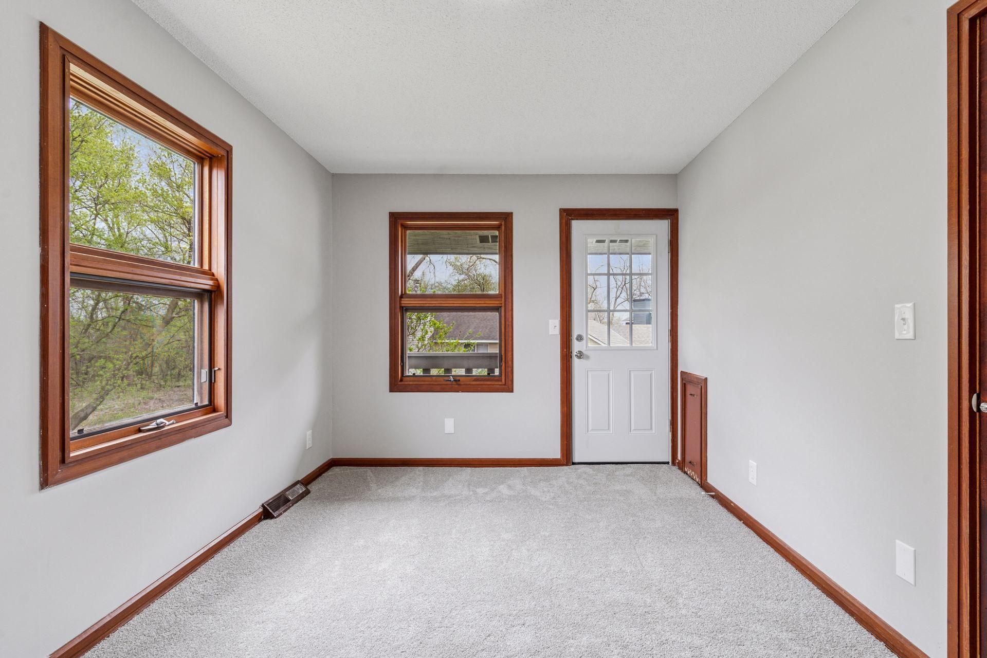 8072 Jocelyn Avenue, Cottage Grove, Minnesota image 27