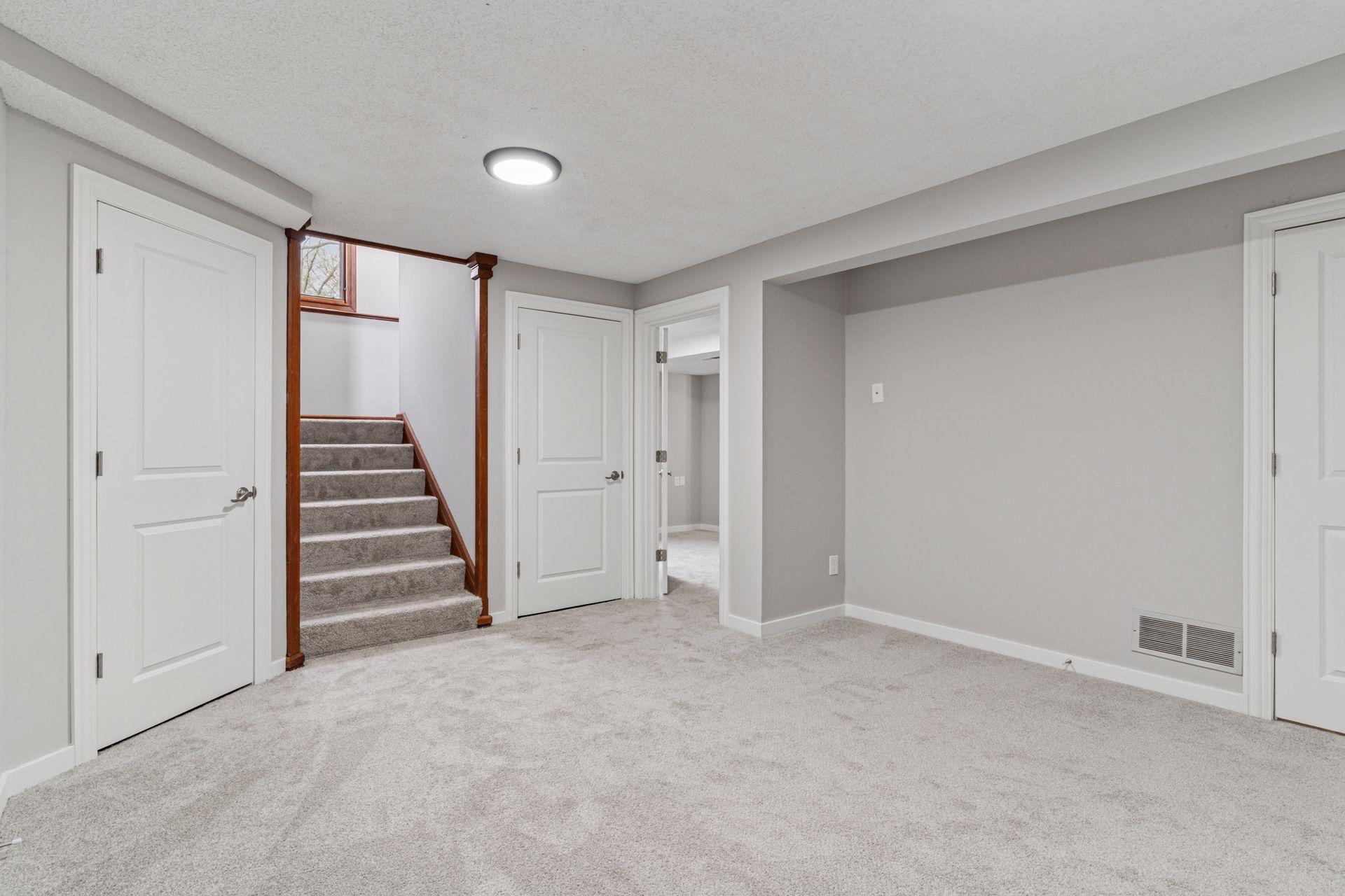 8072 Jocelyn Avenue, Cottage Grove, Minnesota image 35