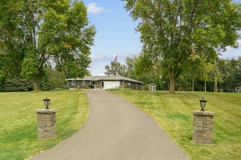 Homes For Sale - 48135 Red Iron Road<br/> Kasota, MN 56050