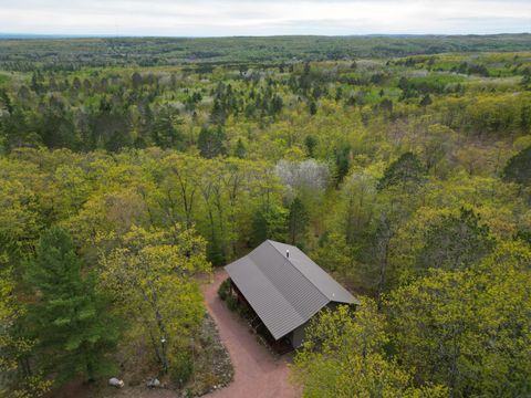 Homes For Sale - 28255 Friendly Valley Rd Rd<br/> Bayfield County, Washburn, WI 54891