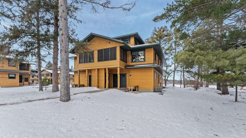 Townhouse For Sale - 35407 FRAC 4 UNIT 13 Vacation Dr<br/> Pequot Lakes, MN 56472