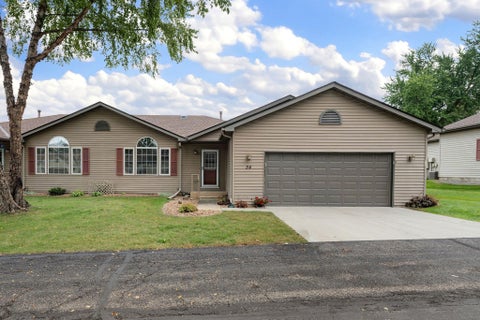 Townhouse For Sale - 34 Carriage Lane<br/> Steele County, Owatonna, MN 55060