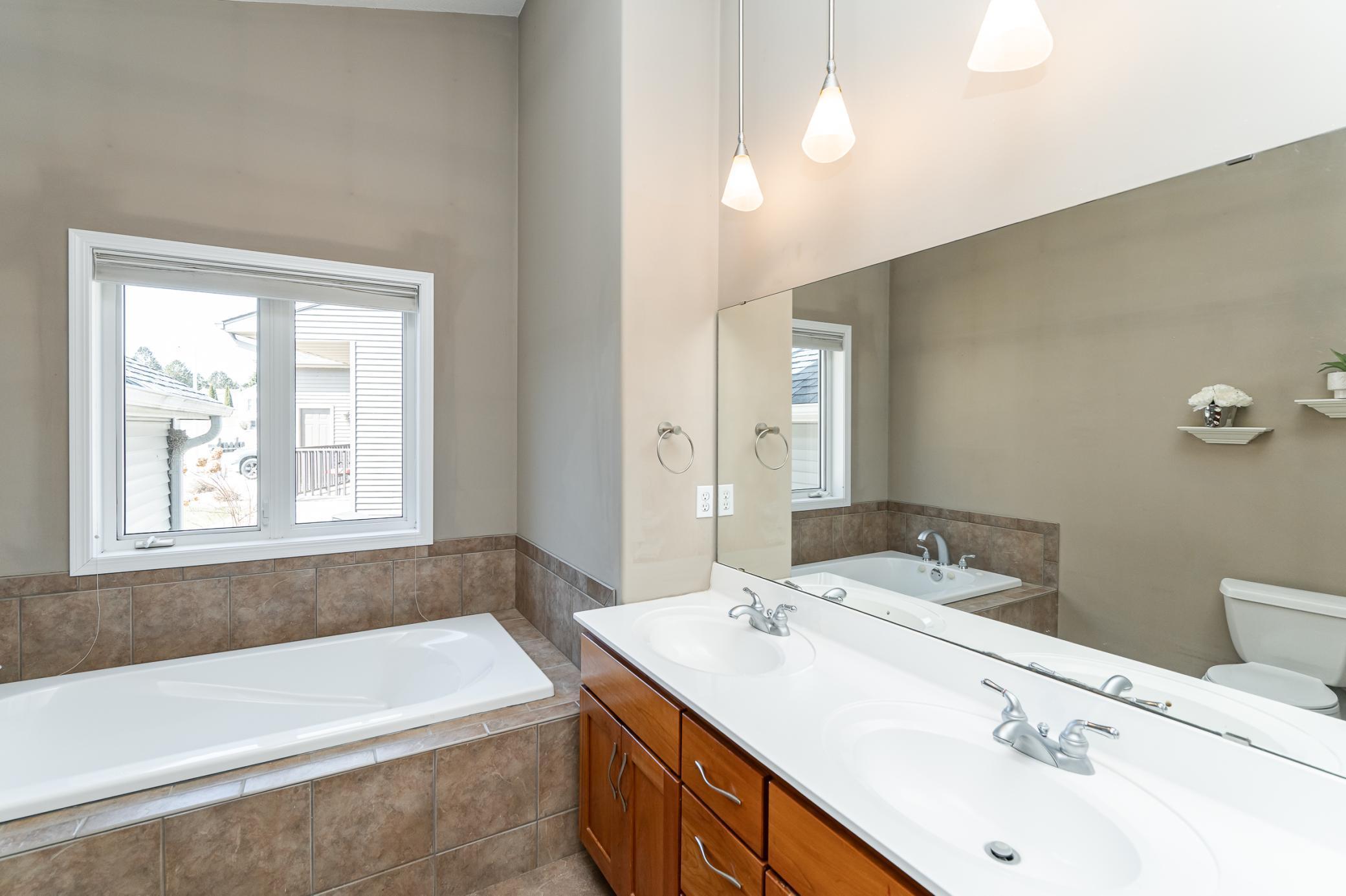 2533 Boulder Ridge Lane, Rochester, Minnesota image 16