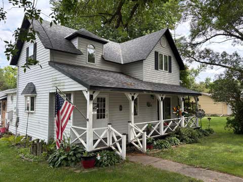 Homes For Sale - 601 Harrison Avenue<br/> Sacred Heart, MN 56285