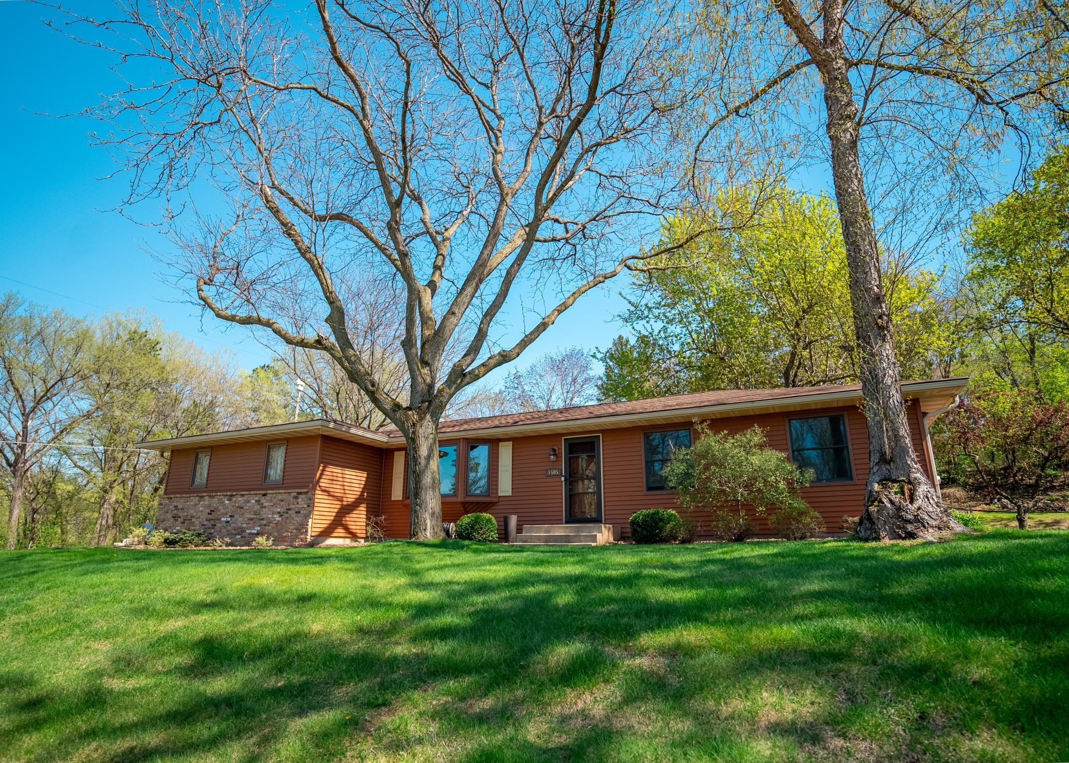 1505 Woodland Drive, Red Wing, Minnesota image 1