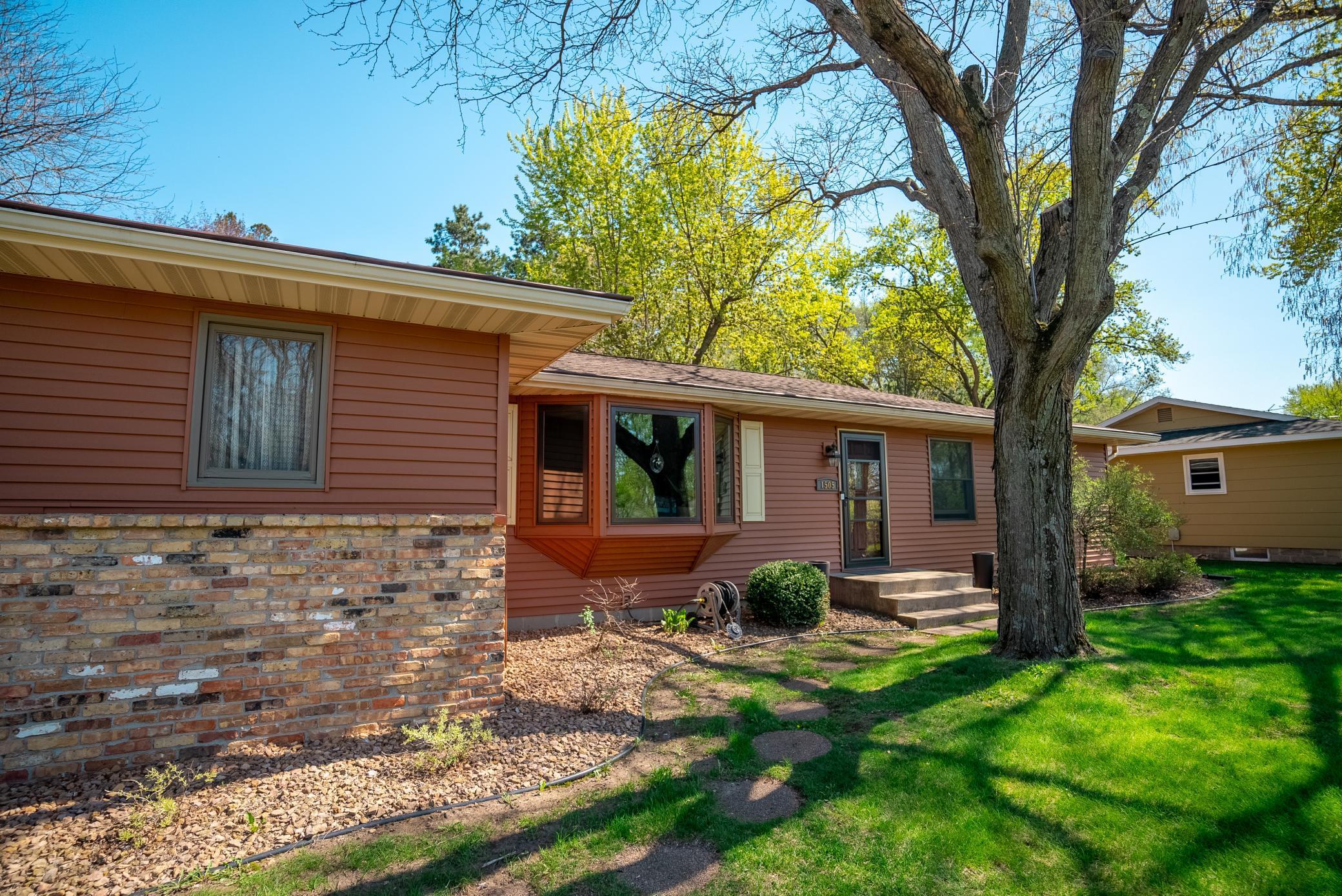 1505 Woodland Drive, Red Wing, Minnesota image 2