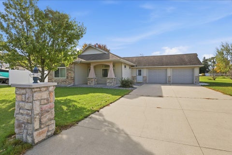 Homes For Sale - 521 1st Street<br/> Richmond, MN 56368