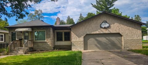 Homes For Sale - 2401 14th Avenue<br/> Ramsey County, Saint Paul, MN 55109
