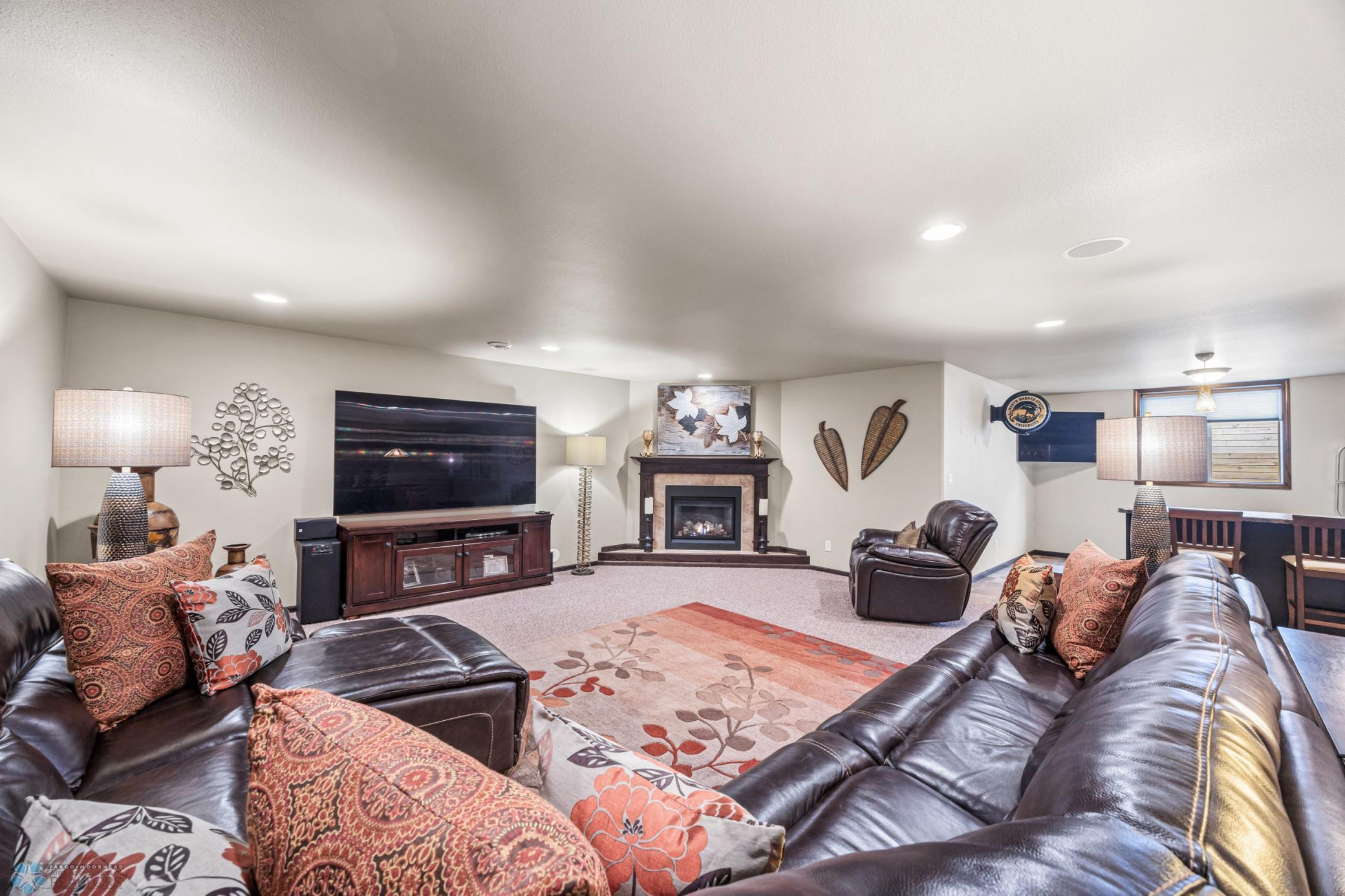 3846 3rd Street, West Fargo, North Dakota image 25