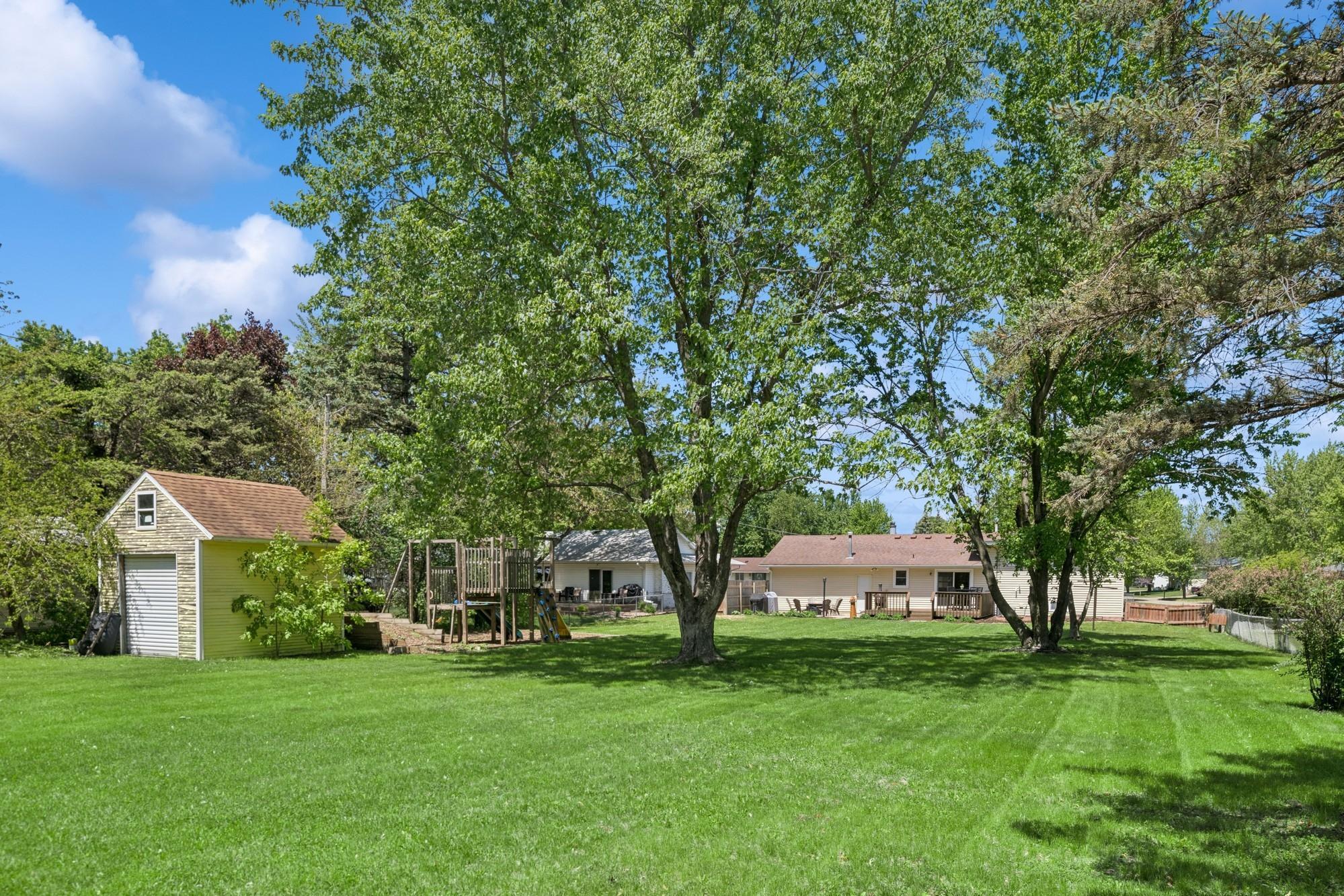 884 Whitney Drive, Saint Paul, Minnesota image 24
