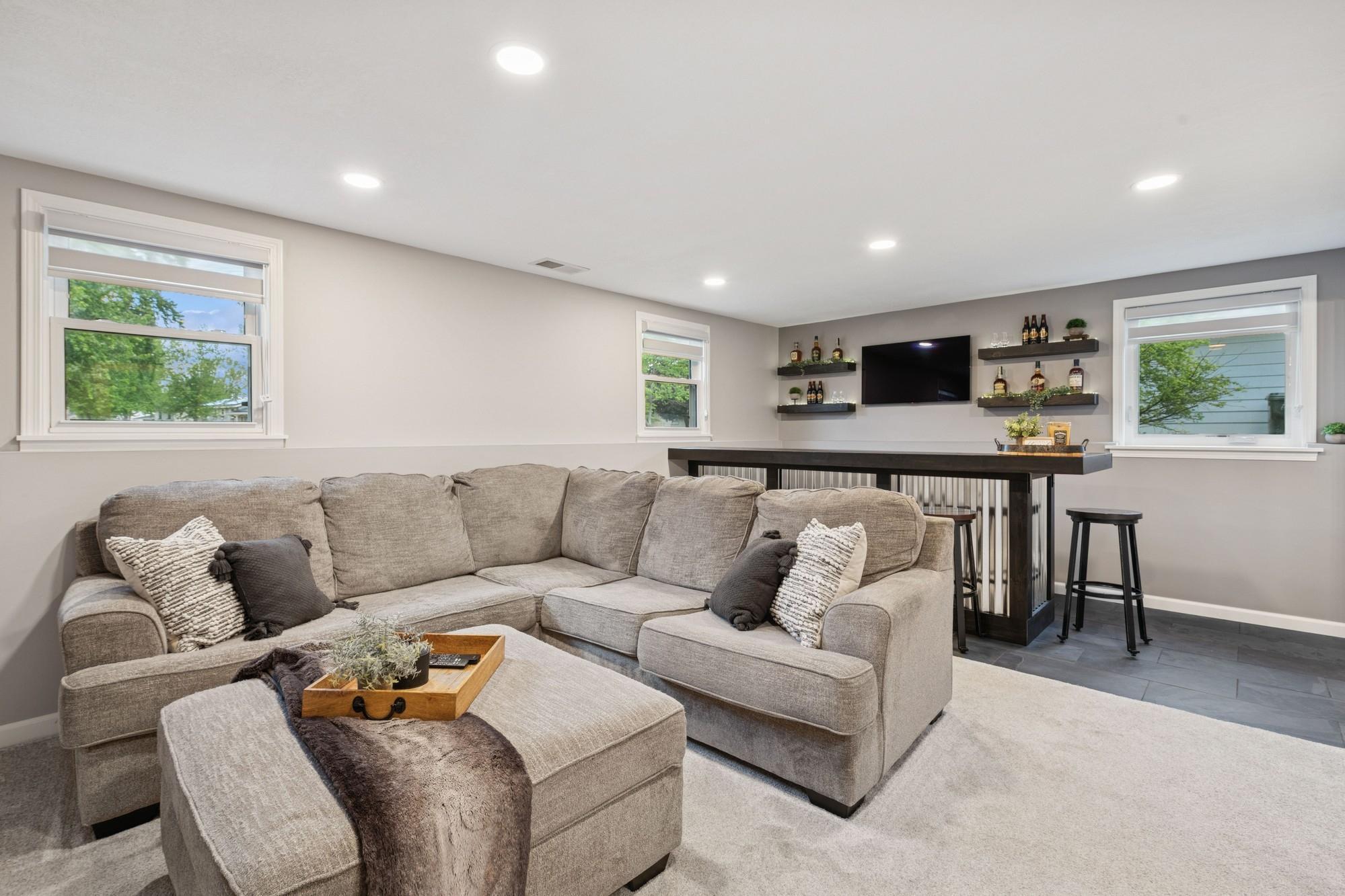 884 Whitney Drive, Saint Paul, Minnesota image 14