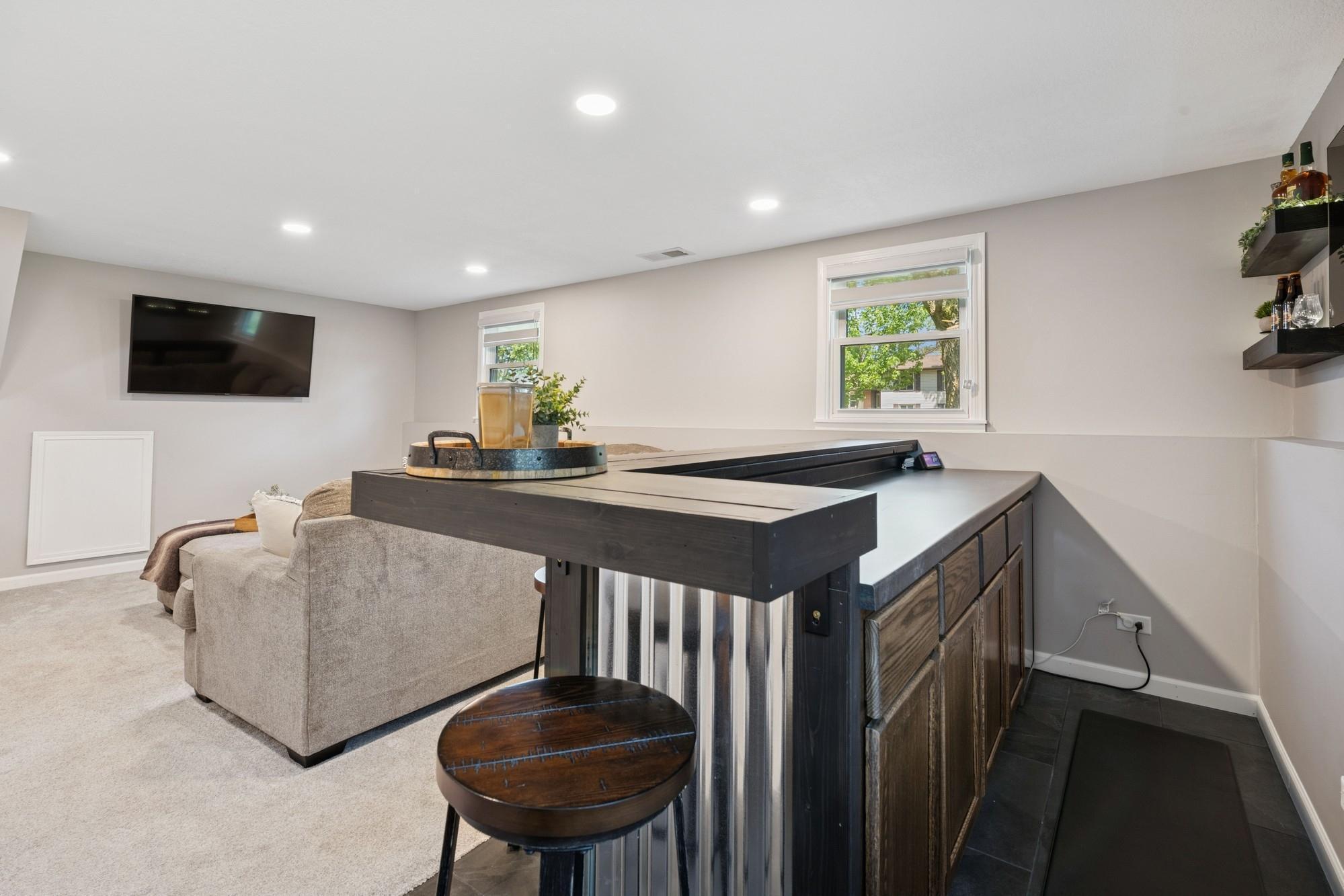 884 Whitney Drive, Saint Paul, Minnesota image 17
