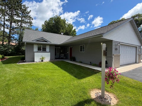 Townhouse For Sale - 4474 Griffin Circle<br/> Pequot Lakes, MN 56472