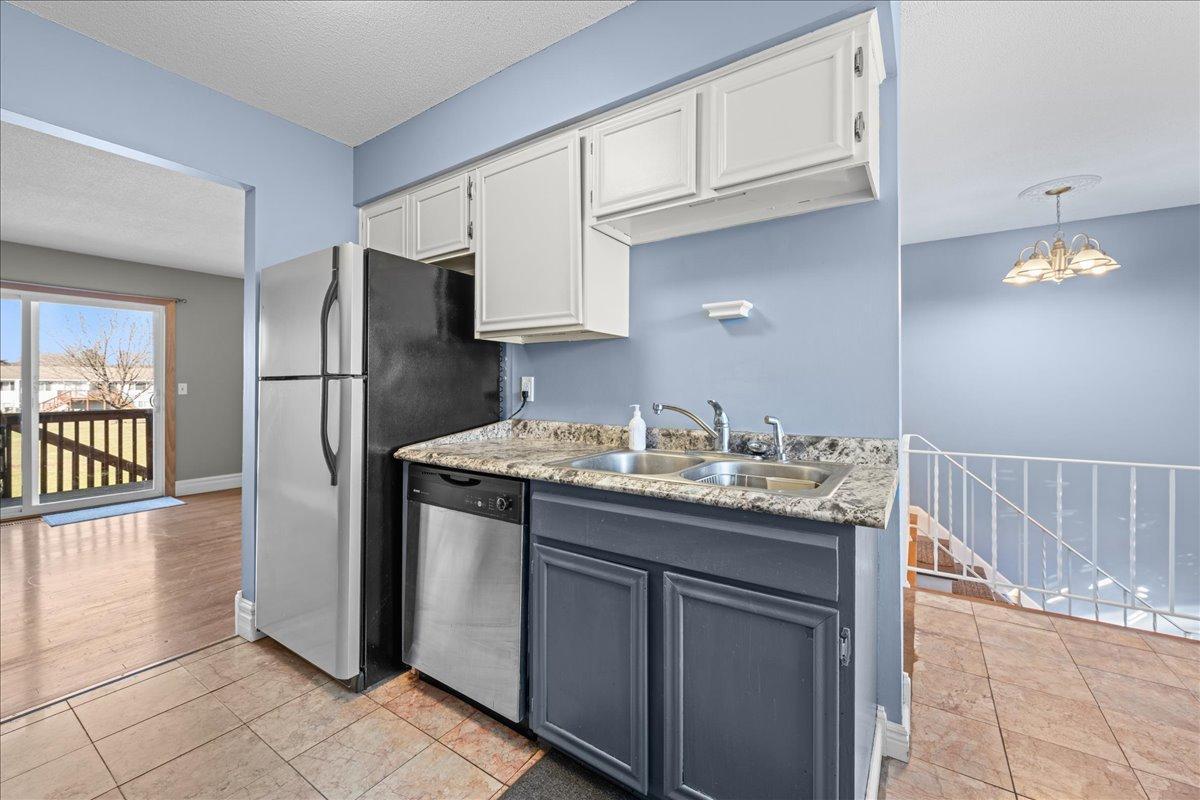 8907 Ironwood Avenue, Cottage Grove, Minnesota image 6