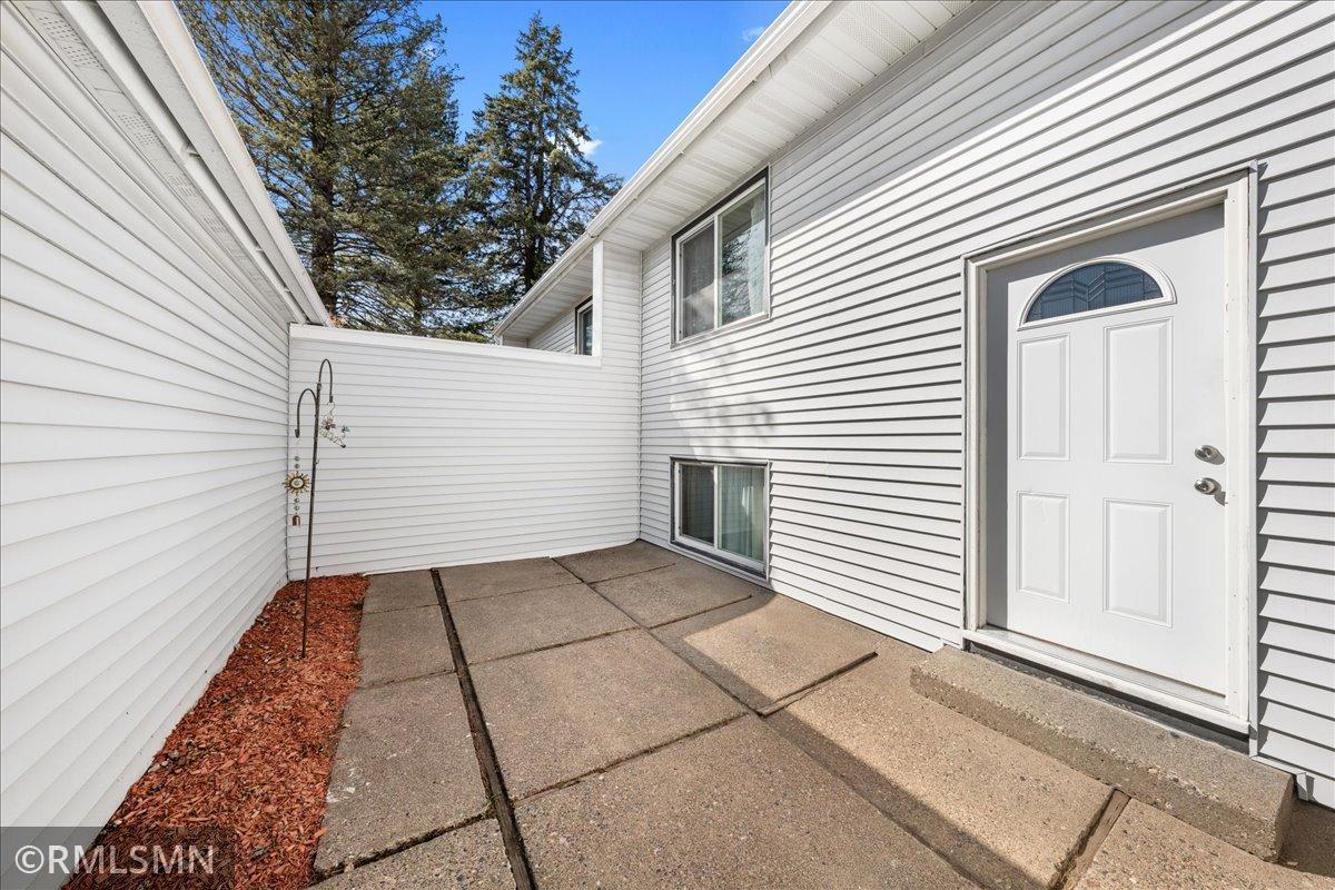 8907 Ironwood Avenue, Cottage Grove, Minnesota image 1