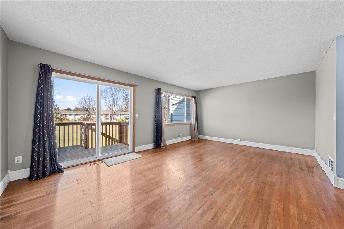 8907 Ironwood Avenue, Cottage Grove, Minnesota image 8