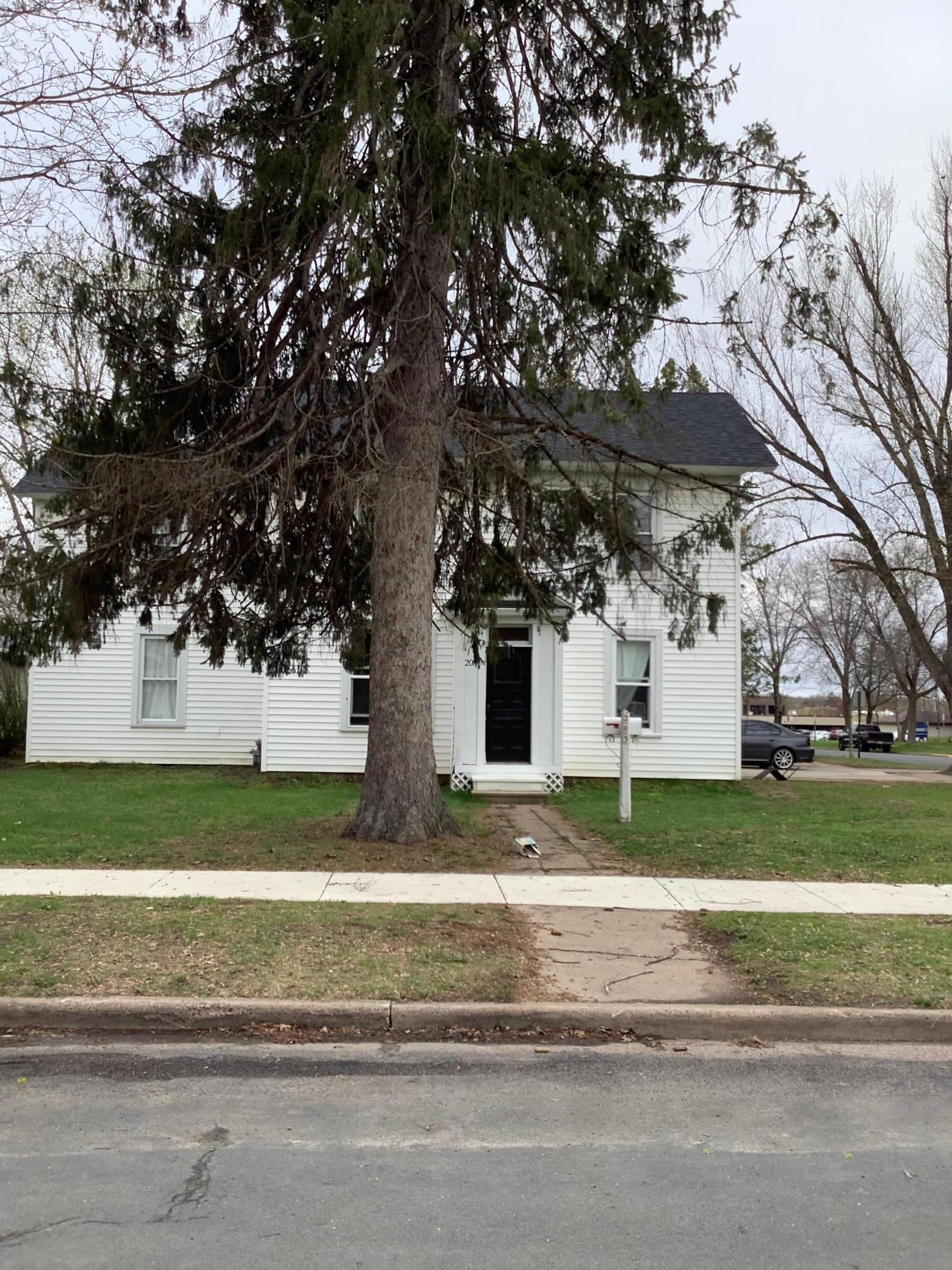 203 S 4th Street, River Falls, Wisconsin image 14