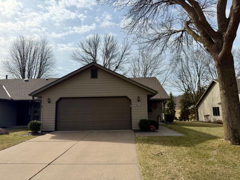 Townhouse For Sale - 1329 Jackson Drive<br/> Hastings, MN 55033