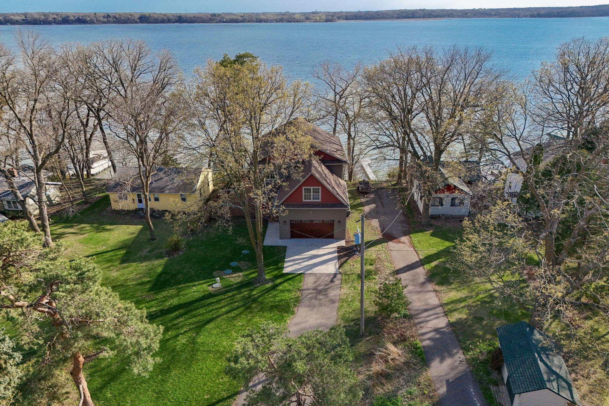 9823 103rd Street, Annandale, Minnesota image 1