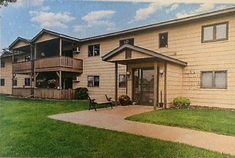 Condo For Sale - 2114 Village Drive<br/> Red Wing, MN 55066
