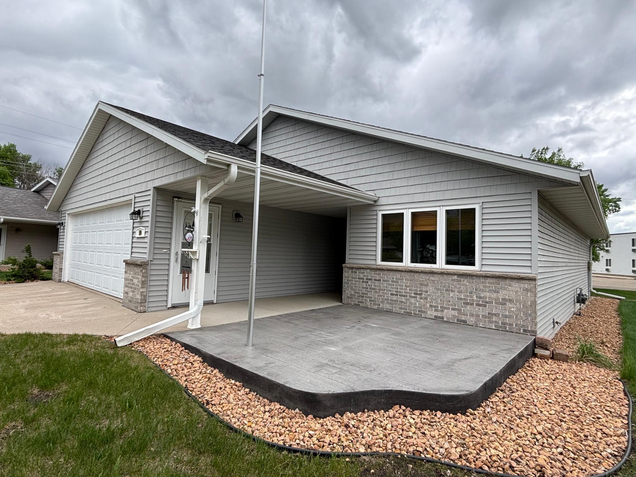 10 Townhouse Road, Morris, Minnesota image 2
