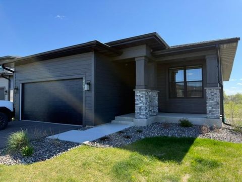 Homes For Rent - 10503 Robinwood Road<br/> Chaska, MN 55318