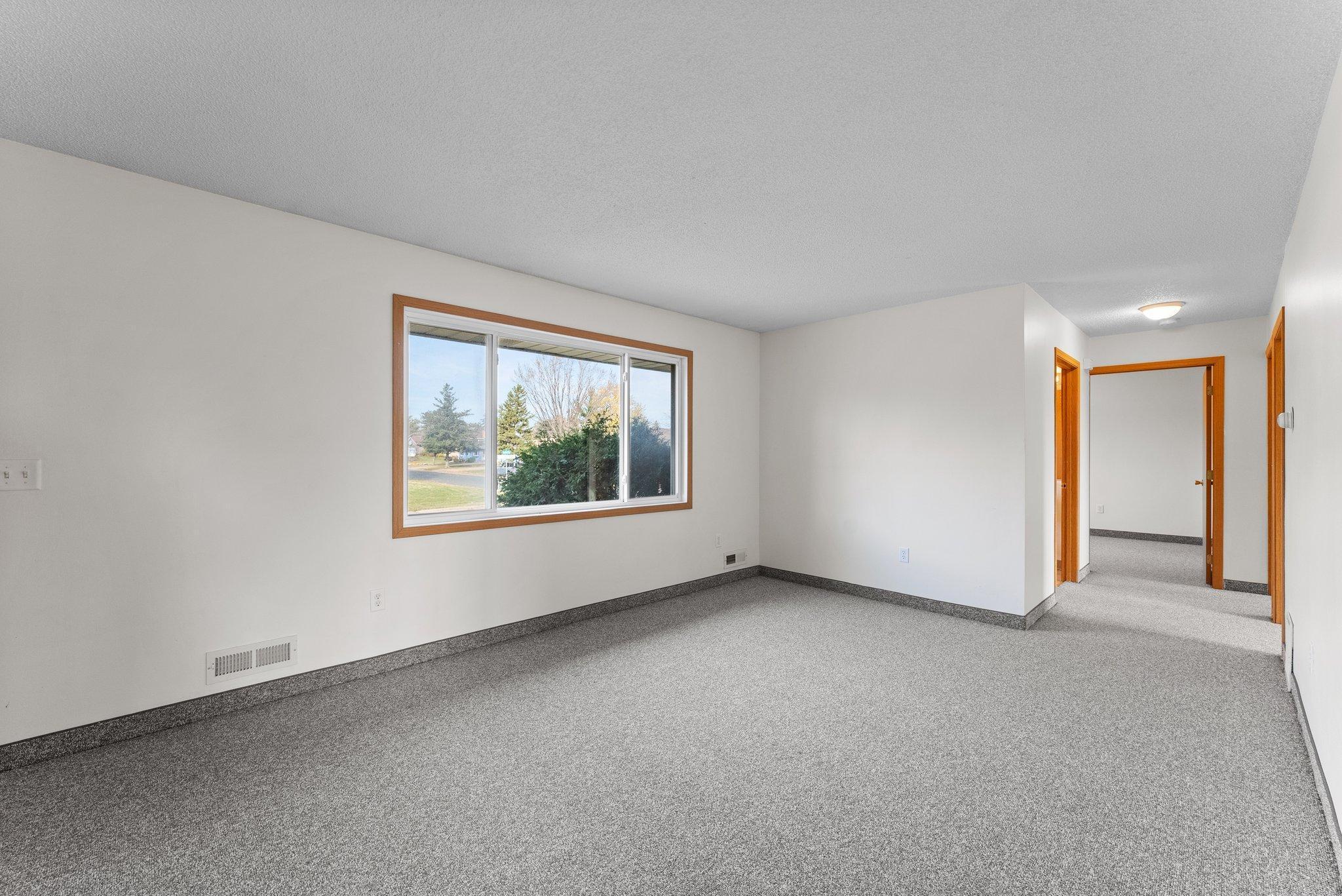 3220 Lower 150th Street, Rosemount, Minnesota image 2