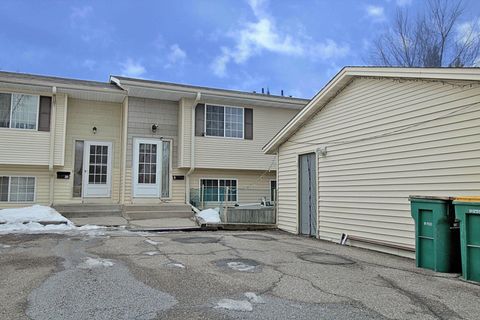 Townhouse For Sale - 4041 W 125th Street<br/> Savage, MN 55378