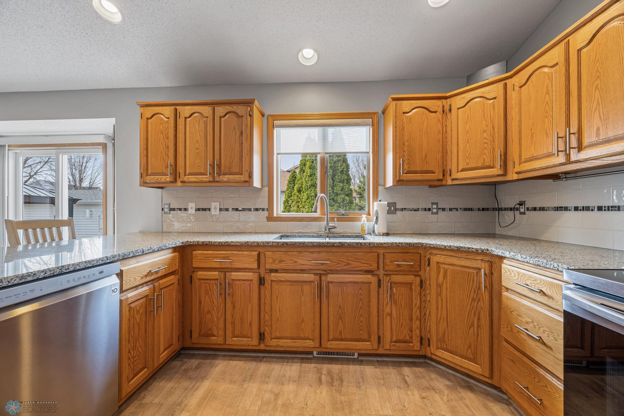 1601 Birchwood Drive, West Fargo, North Dakota image 11