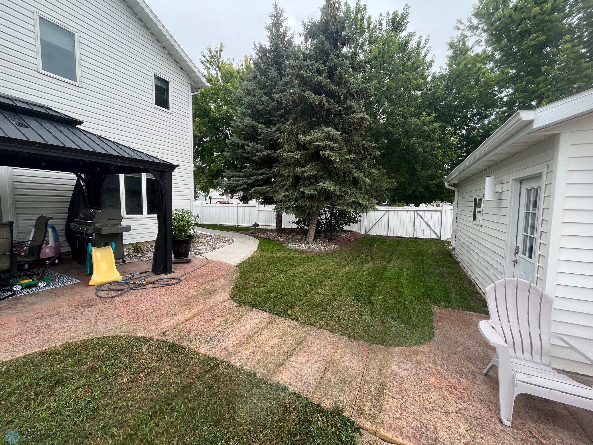 1601 Birchwood Drive, West Fargo, North Dakota image 47