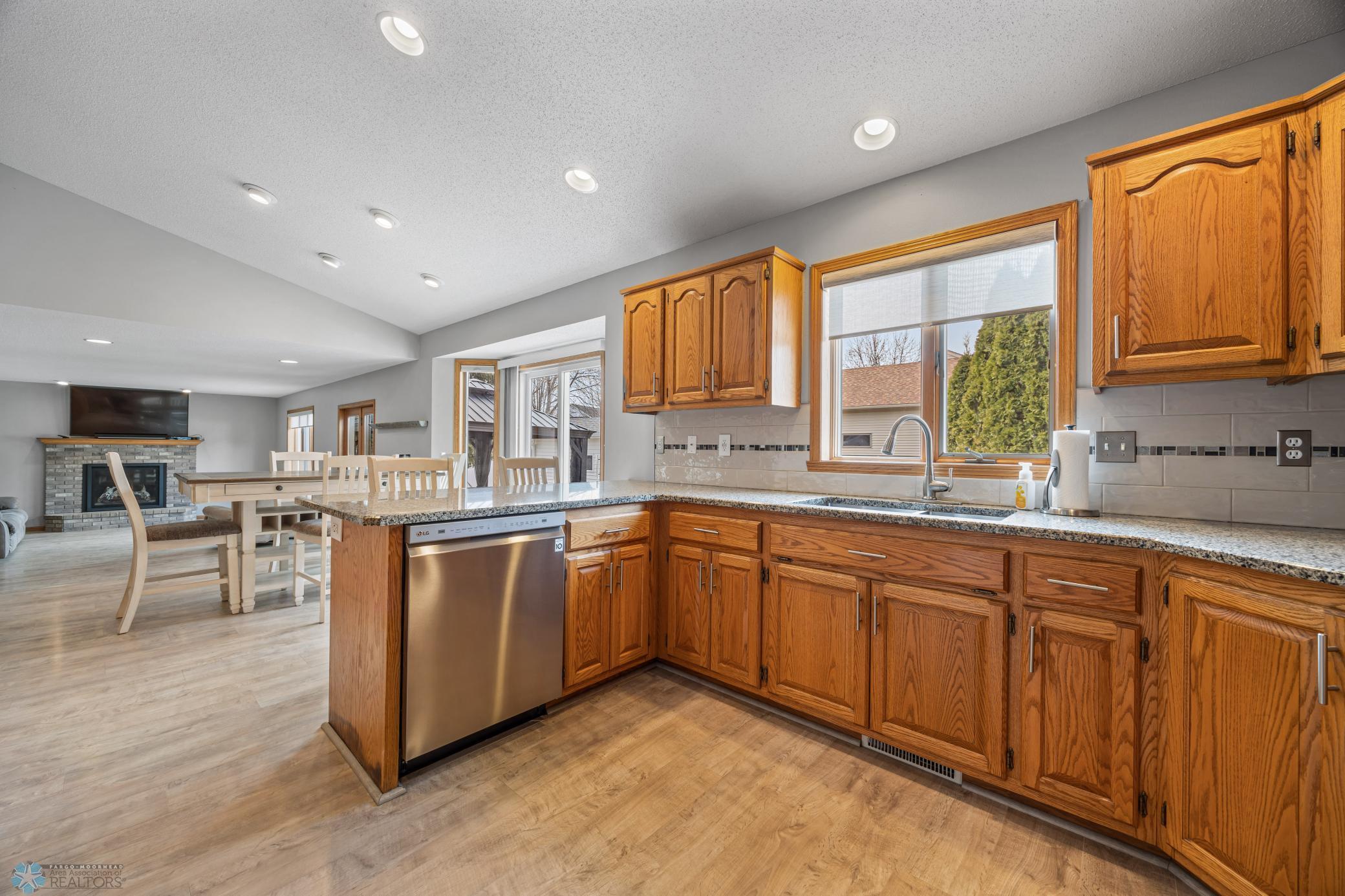 1601 Birchwood Drive, West Fargo, North Dakota image 12