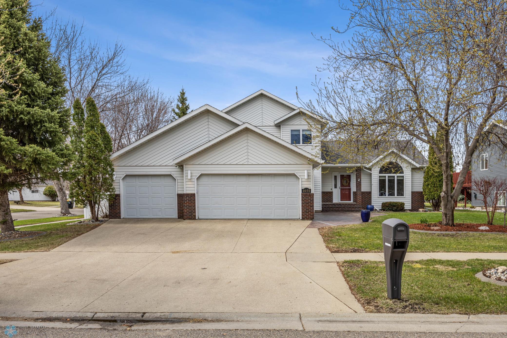 1601 Birchwood Drive, West Fargo, North Dakota image 1