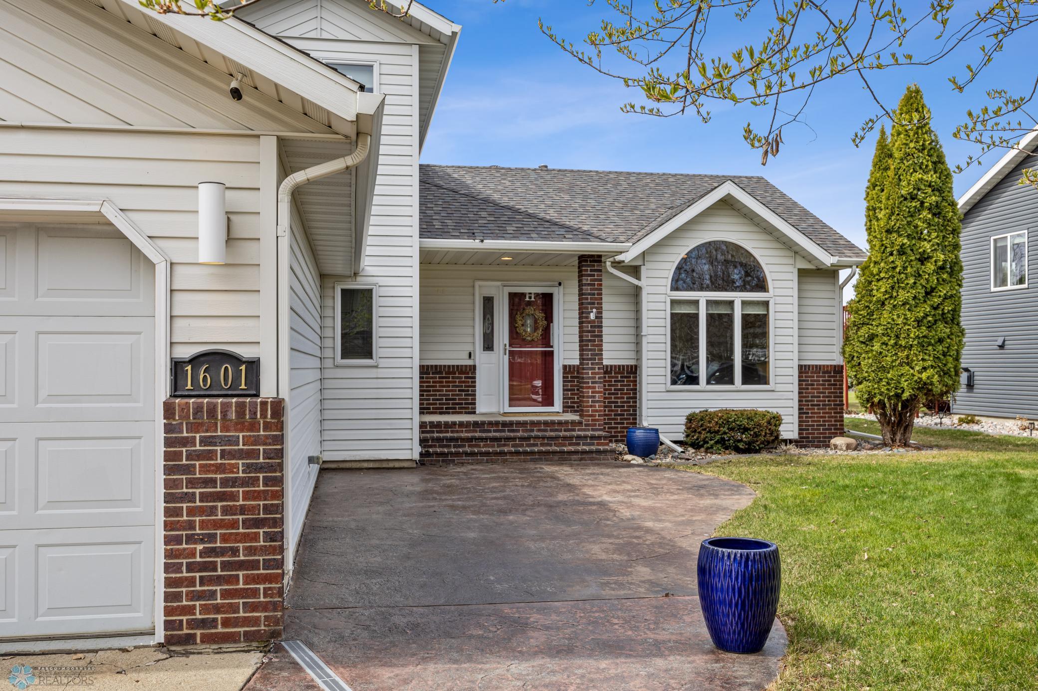 1601 Birchwood Drive, West Fargo, North Dakota image 5