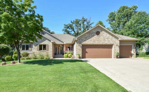 Homes For Sale - 1150 Oakcrest Drive<br/> Sauk Rapids, MN 56379