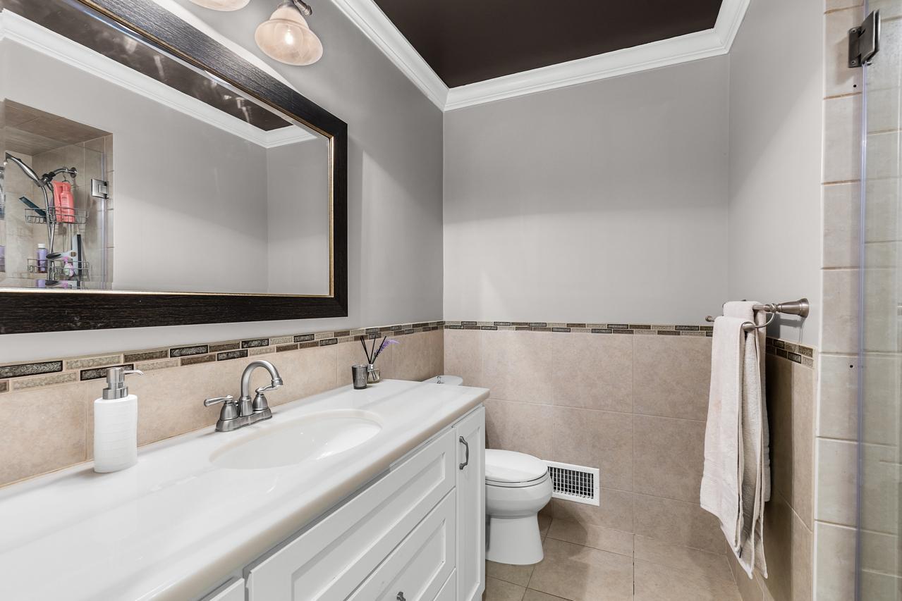 7104 Lanham Lane, Edina, Minnesota image 26