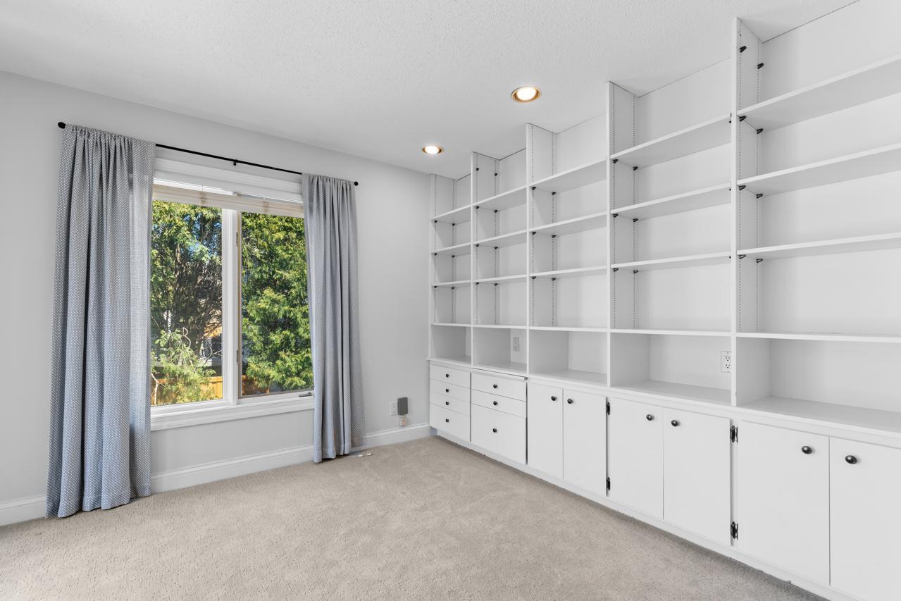 7104 Lanham Lane, Edina, Minnesota image 32