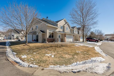 Townhouse For Sale - 501 French Lane<br/> Dundas, MN 55019