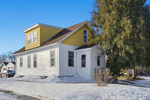 Homes For Sale - 311 1st Avenue<br/> Dilworth, MN 56529