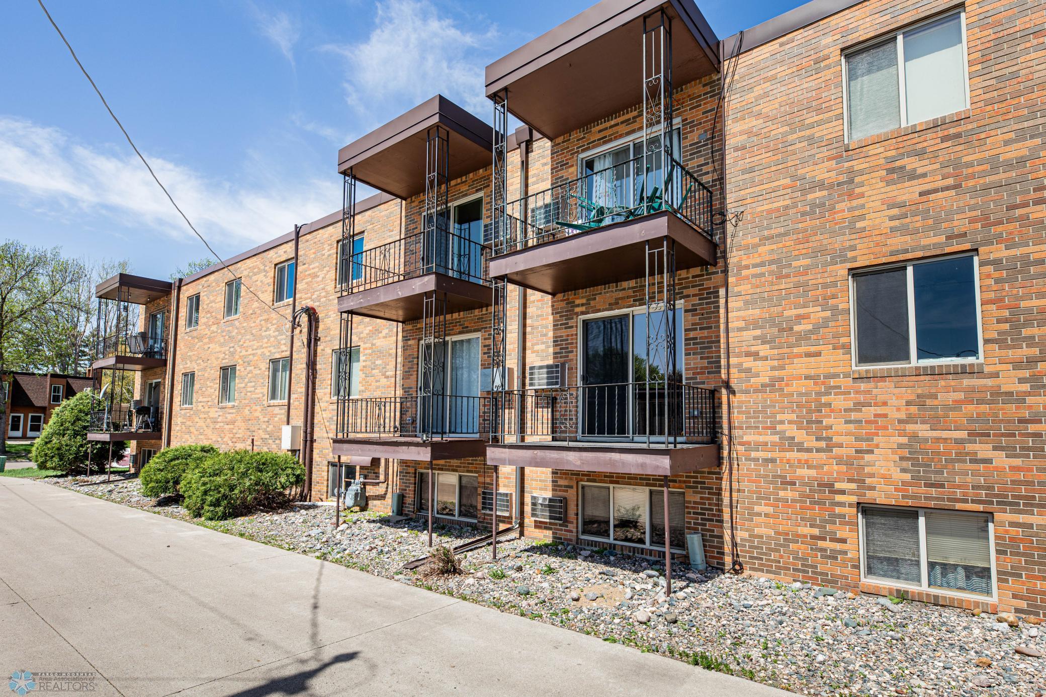 3108 5th Street #15, Moorhead, Minnesota image 2