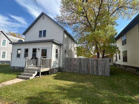 Homes For Sale - 408 Main Avenue<br/> Thief River Falls, MN 56701