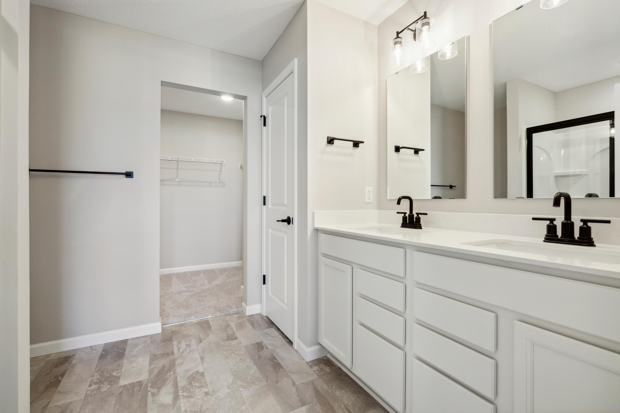 15062 Athgoe Drive, Rosemount, Minnesota image 17