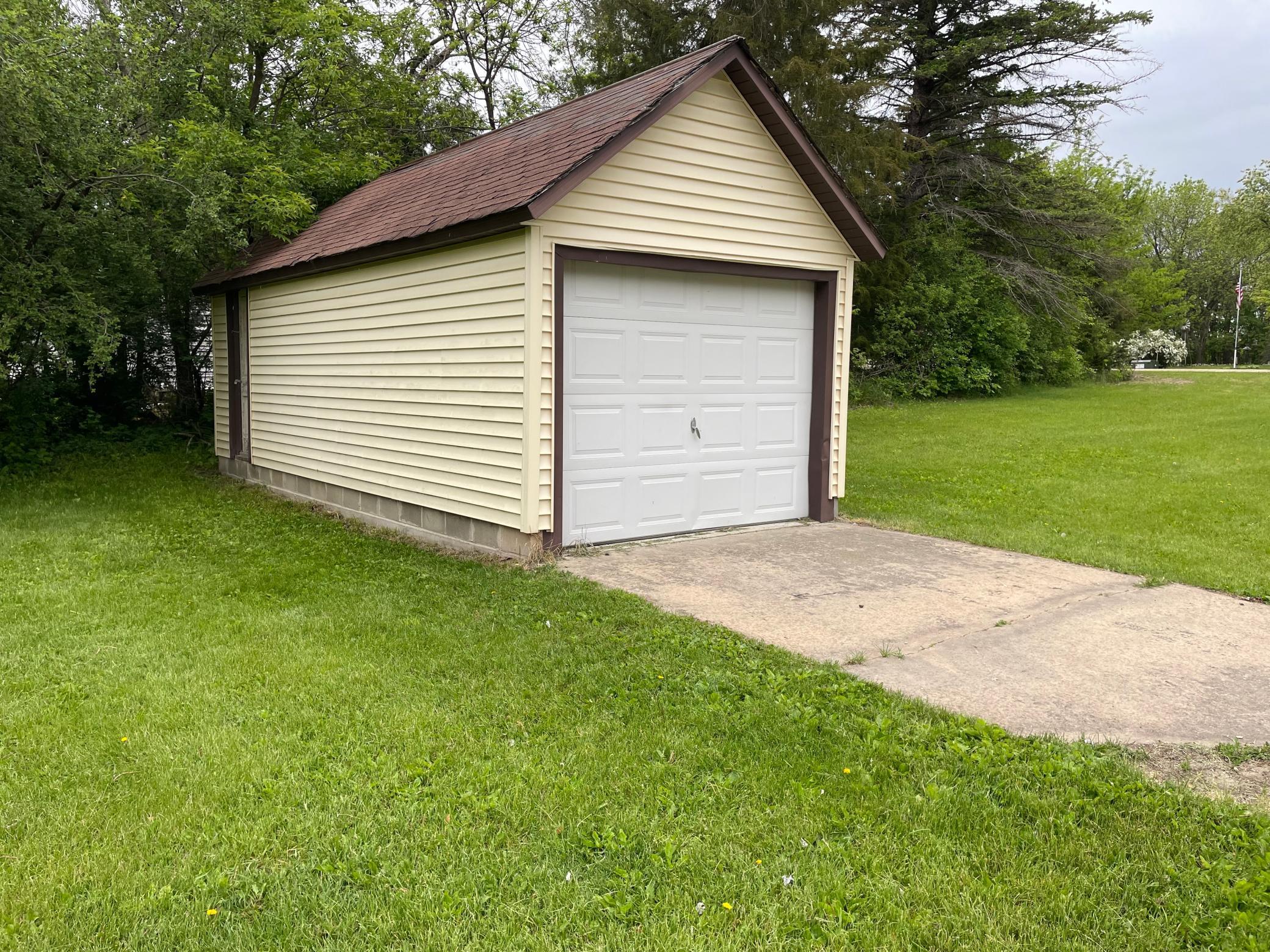 12043 Shervin Avenue, Stewartville, Minnesota image 13