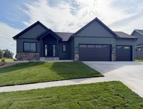Homes For Sale - 630 7th Avenue<br/> Byron, MN 55920